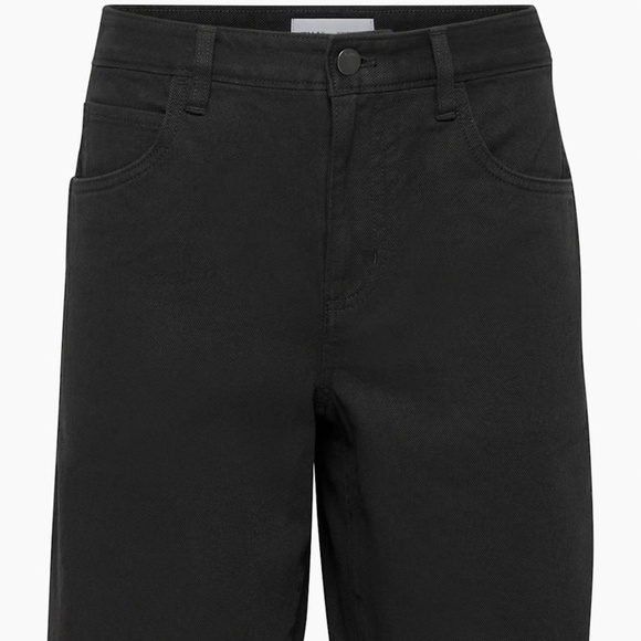 Aritzia Black Women's Bermuda Shorts - Picture 2 of 7